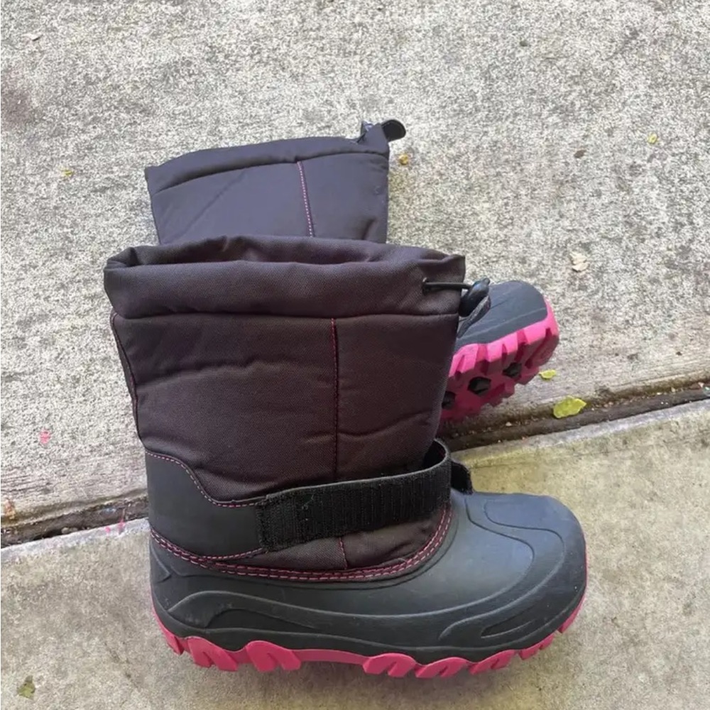 Toodler snow shoes